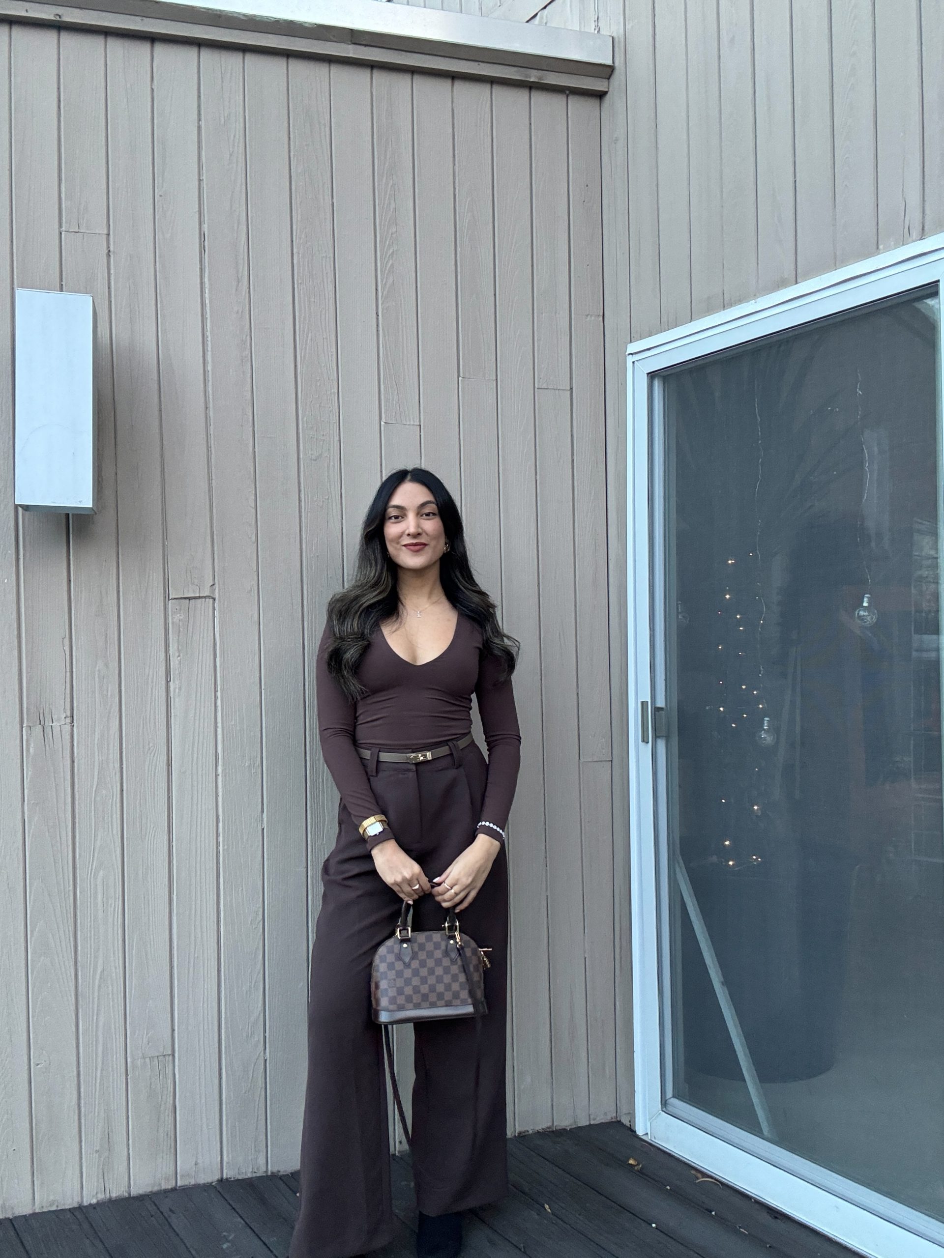 Chic Brown Set with Wide-Leg Trousers for Winter Style Chic Brown Set with Wide-Leg Trousers for Winter Style — Europe Winter Outfits