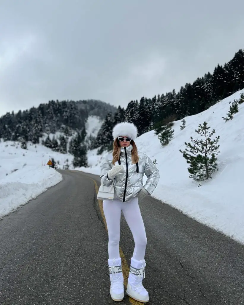Silver Puffer Jacket for Winter Outdoor Activities Silver Puffer Jacket for Winter Outdoor Activities — Winter Puffer Jacket Outfits