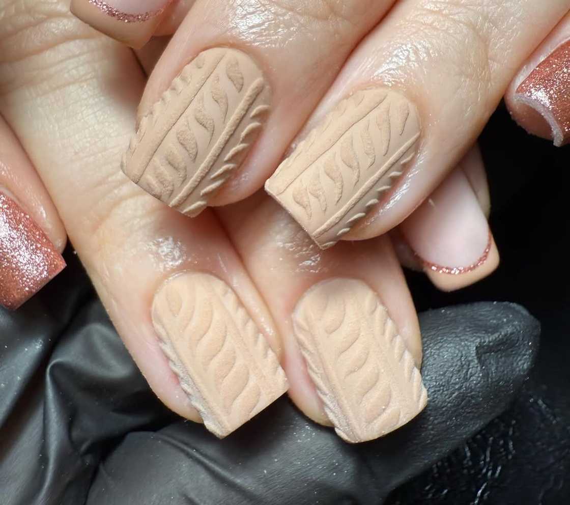 Cable Knit Pattern On Multiple Nails Visual Idea — Sweater Nails