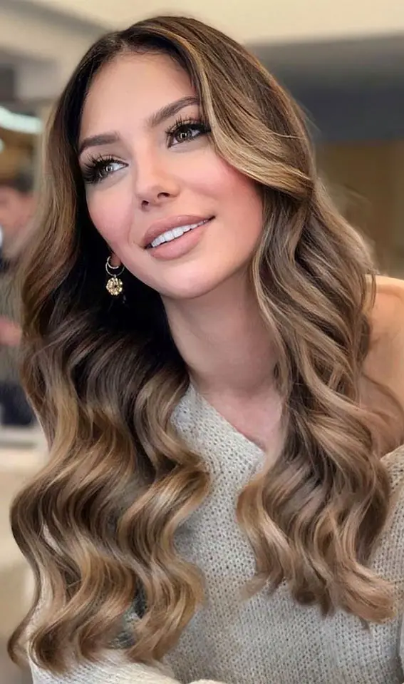 Mid-Back Curls With Caramel Balayage Mid-Back Curls With Caramel Balayage — Winter Hair Colors for Brown Eyes