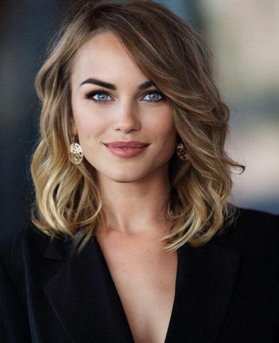 Front View Visual Idea — Winter Lob Haircuts