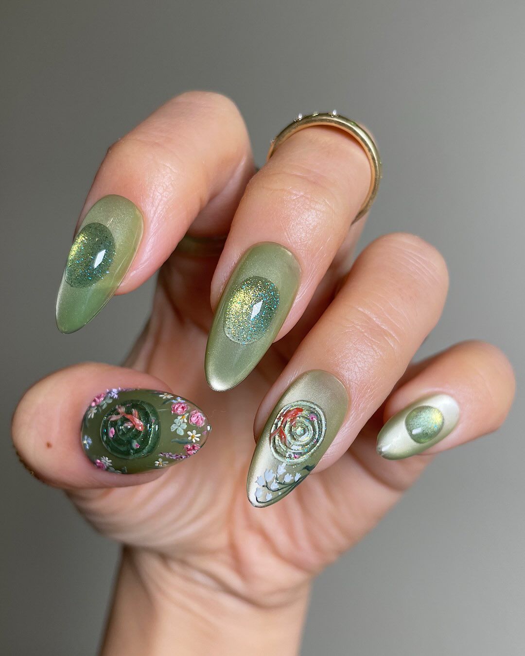Sage Green Circular Motif Oval Nails Sage Green Circular Motif Oval Nails — Green Nail Designs