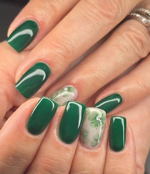 Deep Green Marble Accent Square Nails Deep Green Marble Accent Square Nails — Green Nail Designs