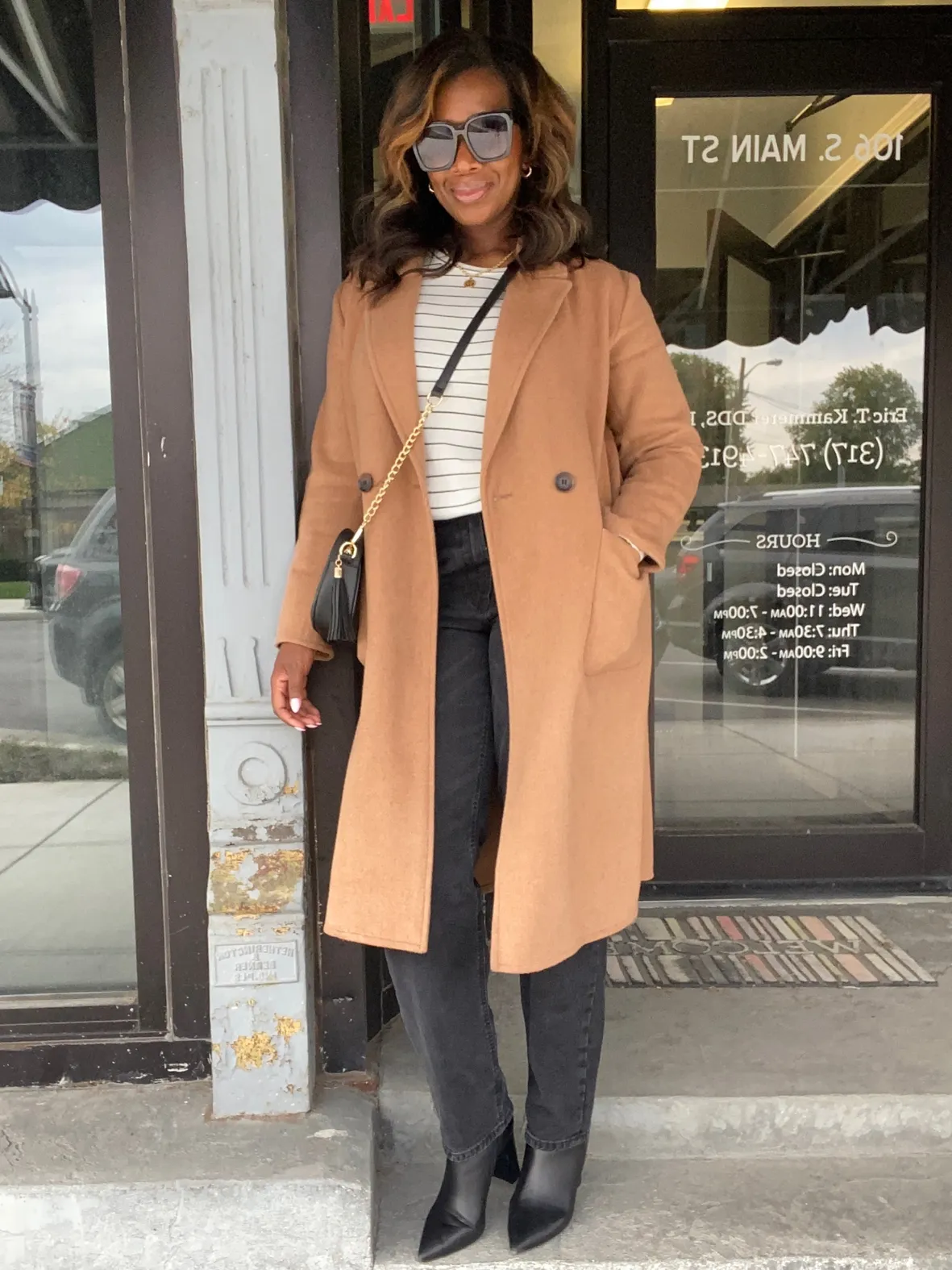 Camel Coat Striped Long-Sleeve Top Outfit Idea Camel Coat Striped Long-Sleeve Top Outfit Idea — Camel Coat Outfits