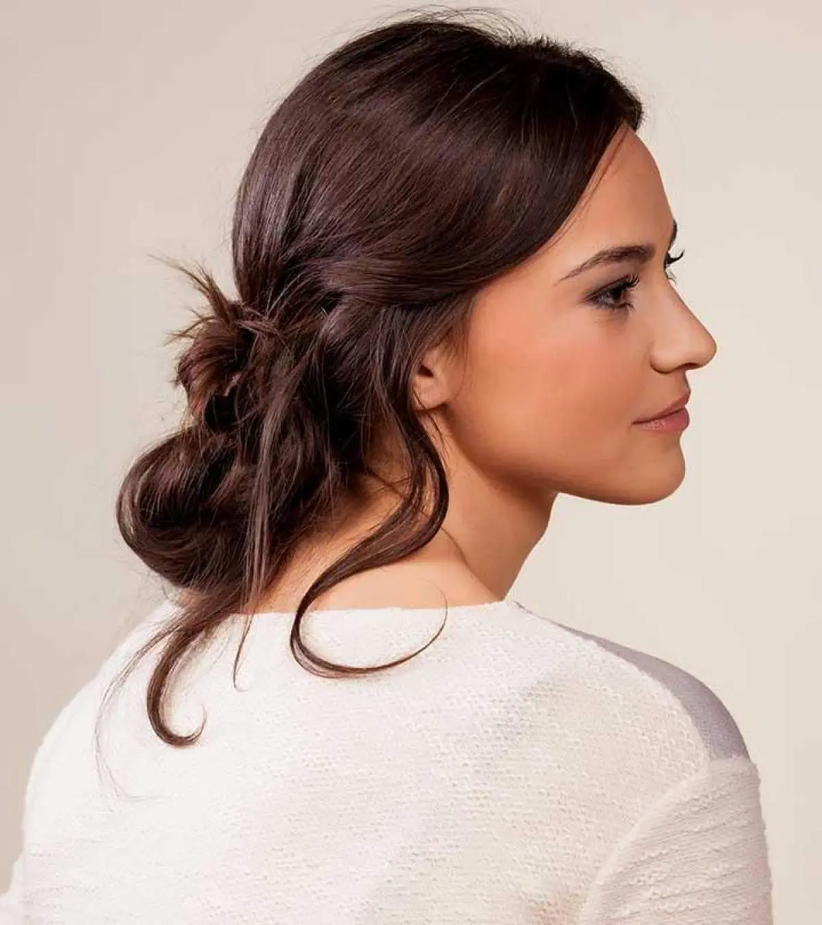 Mid-Back Messy Low Bun Mid-Back Messy Low Bun — Easy Winter Hairstyles