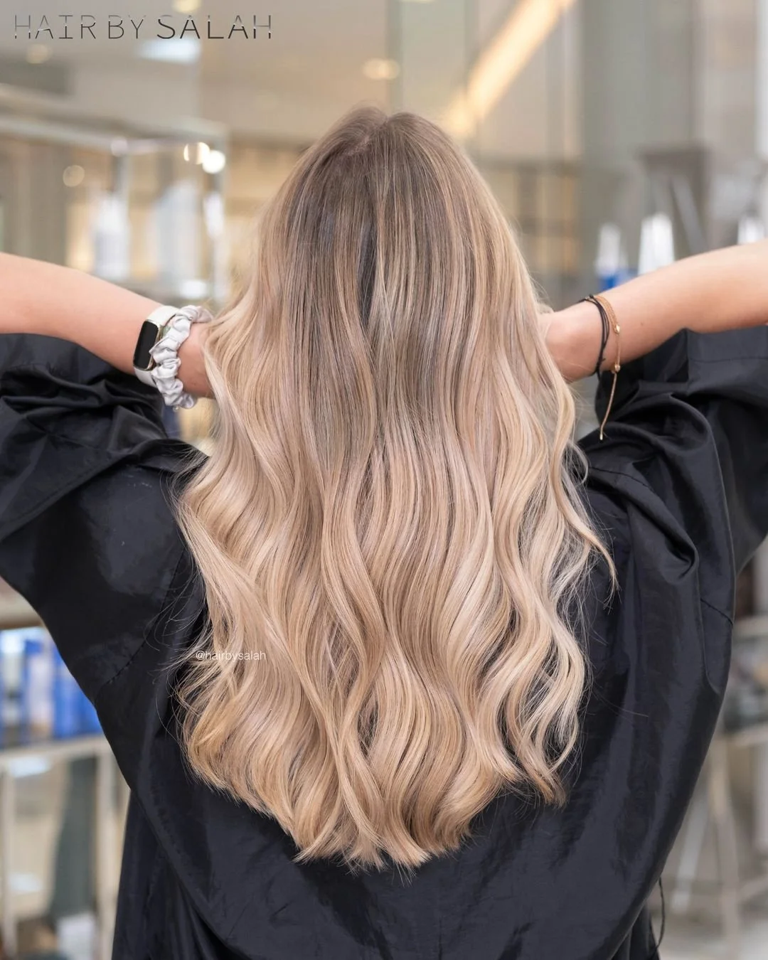 Ash Blonde With Platinum Highlights and Root Melt Ash Blonde With Platinum Highlights and Root Melt — Fall to Winter Hair Colors