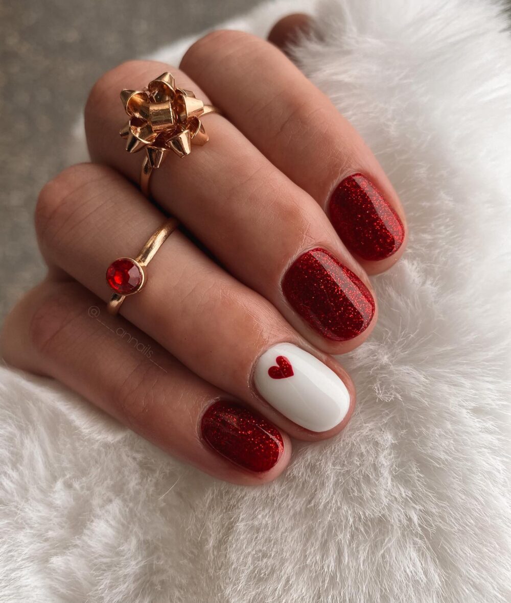 Deep Red Dense Glitter Heart Nails Deep Red Dense Glitter Heart Nails — Simple Winter Nails