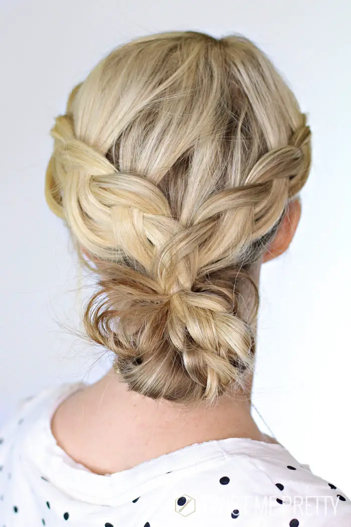 Messy Bun With Snowflakes Messy Bun With Snowflakes — Winter Bun Hairstyles