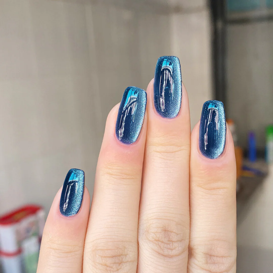 Deep Blue Cat-Eye Square Nails Deep Blue Cat-Eye Square Nails — Winter Nail Colors