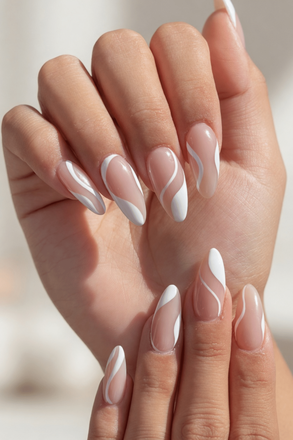 Medium Oval Abstract White Swirls Medium Oval Abstract White Swirls — Trendy Simple Nail Designs