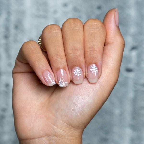 Sheer Pink Snowflake Glitter Nails Sheer Pink Snowflake Glitter Nails — Simple Winter Nails