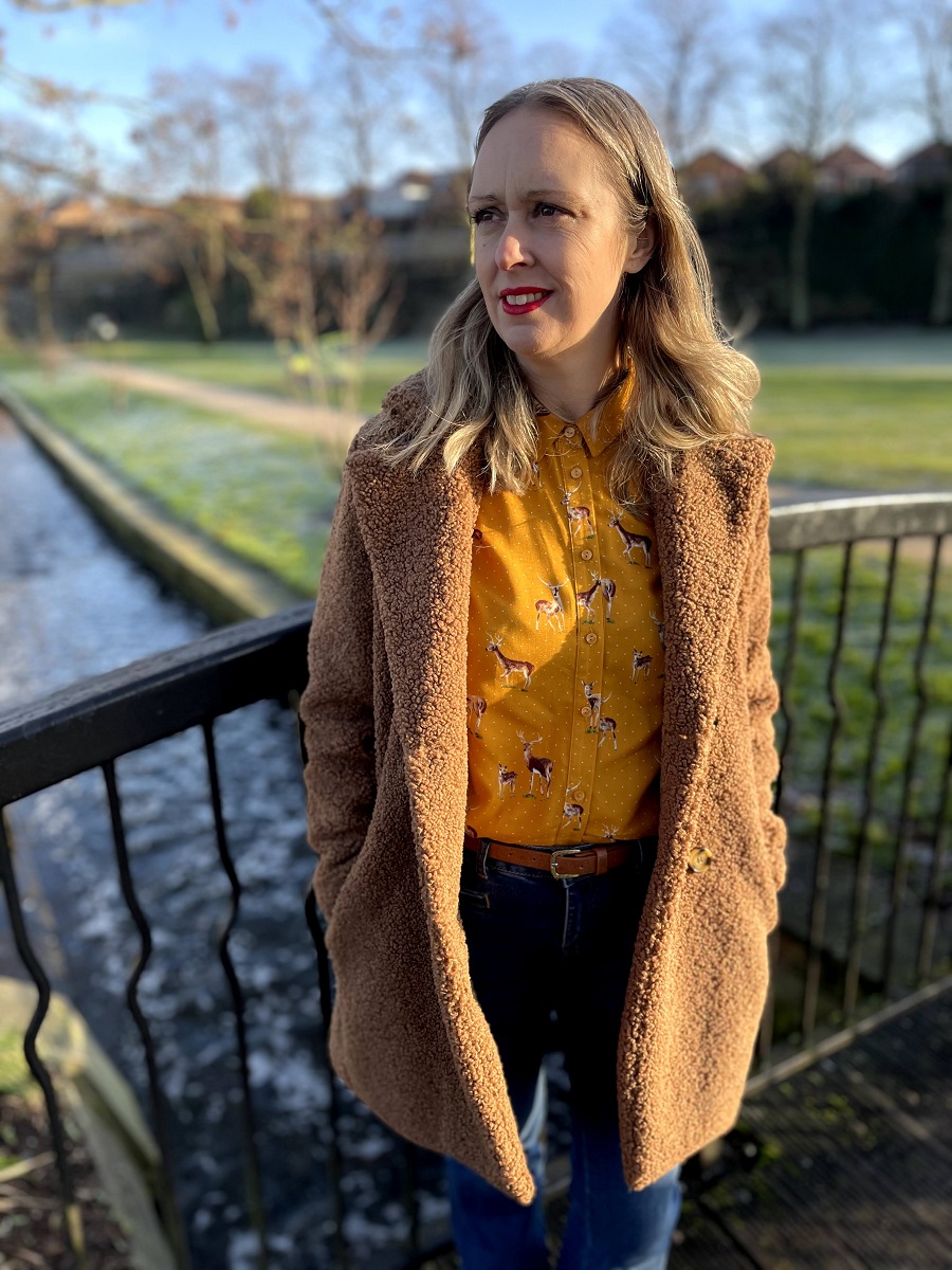 Brown Teddy Coat with Deer Print Shirt and Jeans Brown Teddy Coat with Deer Print Shirt and Jeans — Teddy Coat Outfits
