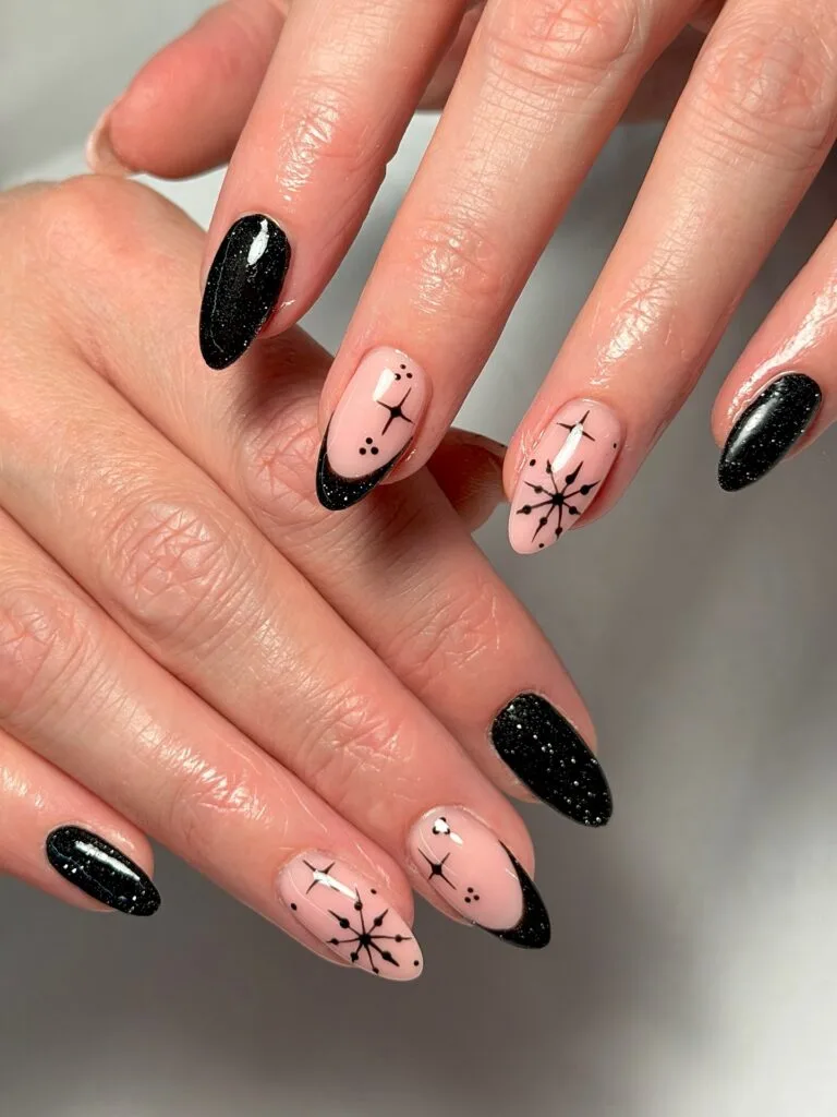 Short Square Black With Gold And Silver Star Decals Short Square Black With Gold And Silver Star Decals — Winter Black Nails