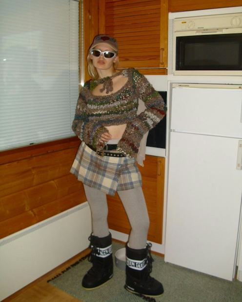 Eclectic Winter Look with Black Moon Boots and Plaid Skirt Eclectic Winter Look with Black Moon Boots and Plaid Skirt — Moon Boots Outfits