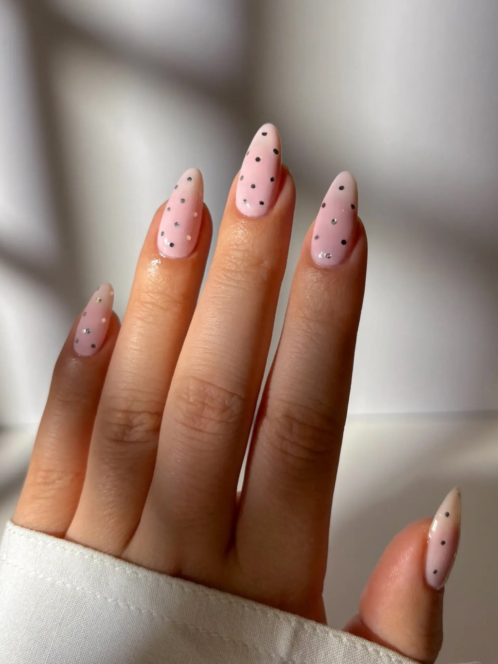 Pale Pink Silver Dot Almonds Pale Pink Silver Dot Almonds — Almond Nail Inspo