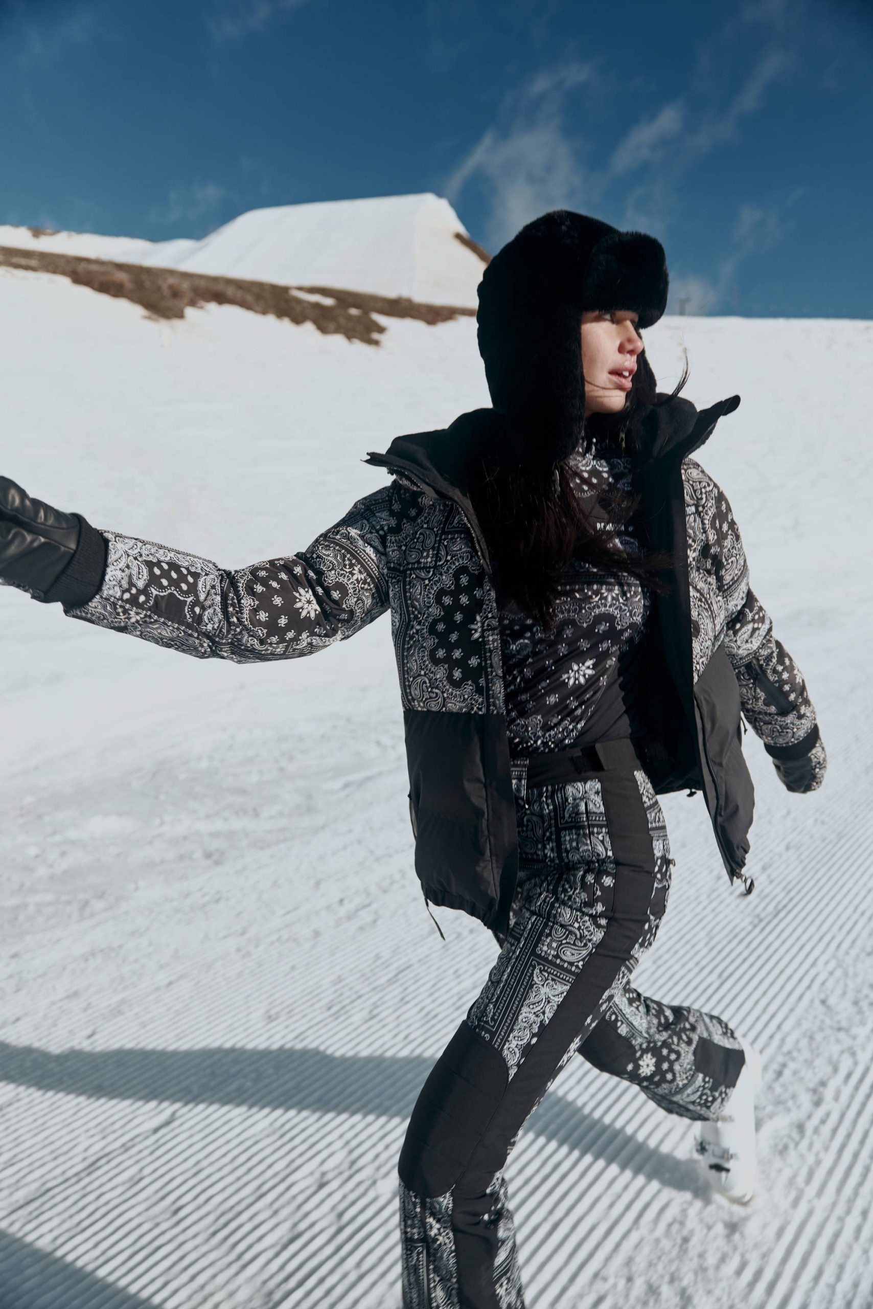 Paisley Print Ski Suit and Fur Hat for a Statement Apres Ski Paisley Print Ski Suit and Fur Hat for a Statement Apres Ski — Apres Ski Outfits
