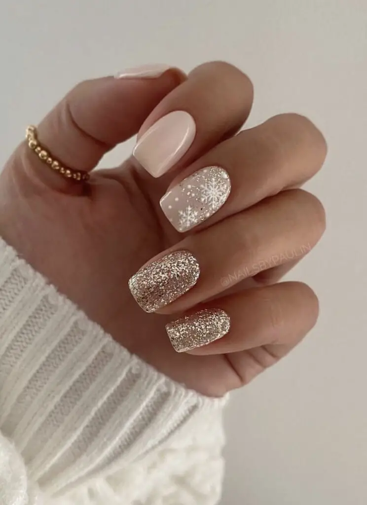 Glitter Accents Snowflake Art Nude Gold Glitter Snowflake Nails Glitter Accents Snowflake Art Nude Gold Glitter Snowflake Nails — Winter Square Nails