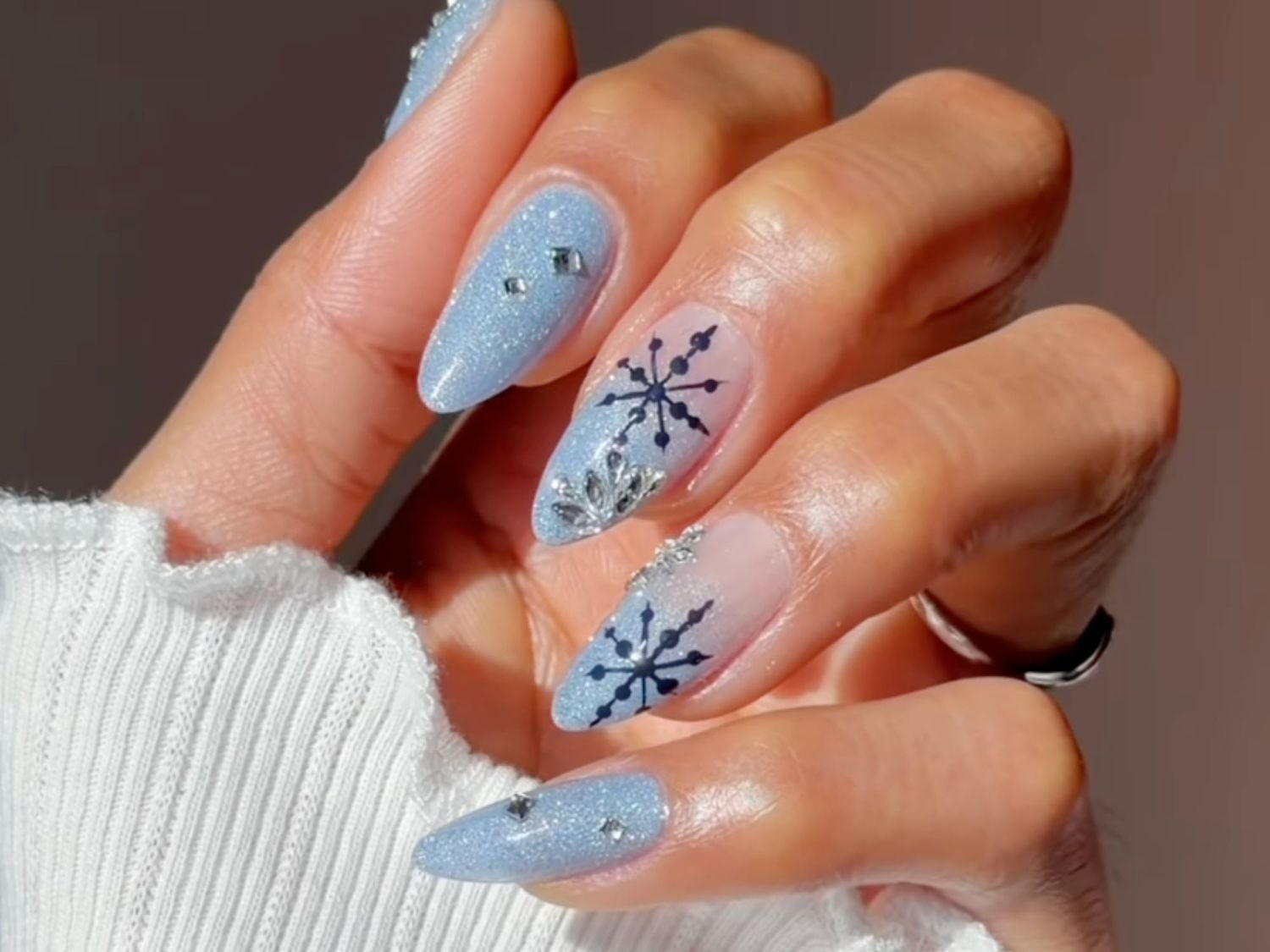 Light Blue Silver And Clear Visual Idea Light Blue Silver And Clear Visual Idea — Winter Glitter Nails