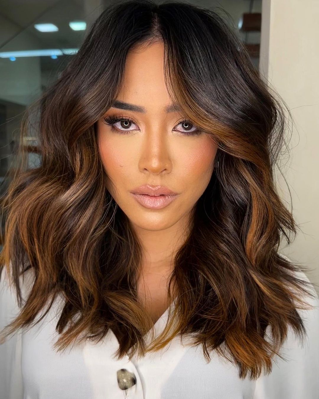 Dark Brown Caramel Highlight Waves Dark Brown Caramel Highlight Waves — Winter Shoulder Length Hairstyles