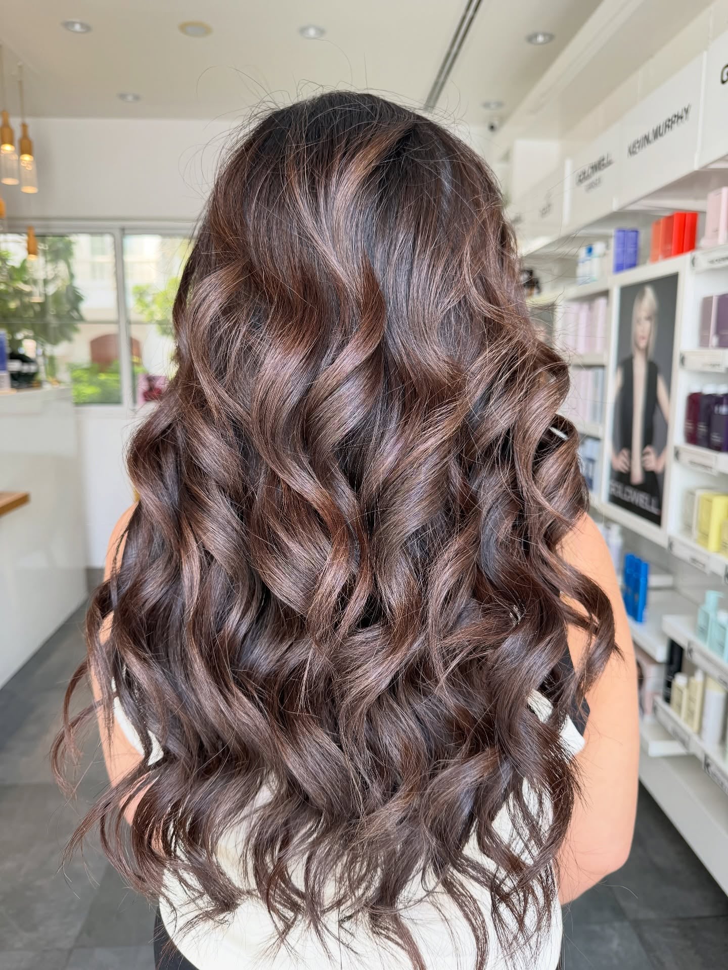 Dark Blonde Lob With Voluminous Layers Dark Blonde Lob With Voluminous Layers — Winter Hairstyles for Plus Size Women