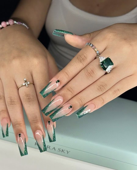 Long Coffin Emerald Glitter French Gradient Long Coffin Emerald Glitter French Gradient — Emerald Green Nails