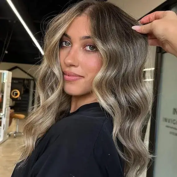 Collarbone Dark Blonde Ash Blonde Blowout Collarbone Dark Blonde Ash Blonde Blowout — Winter Balayage