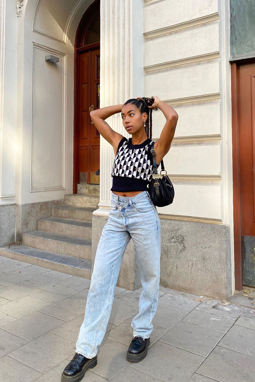 Wide-Leg Jeans and Patterned Knit Top with Platform Combat Boots Wide-Leg Jeans and Patterned Knit Top with Platform Combat Boots — Combat Boots Outfits