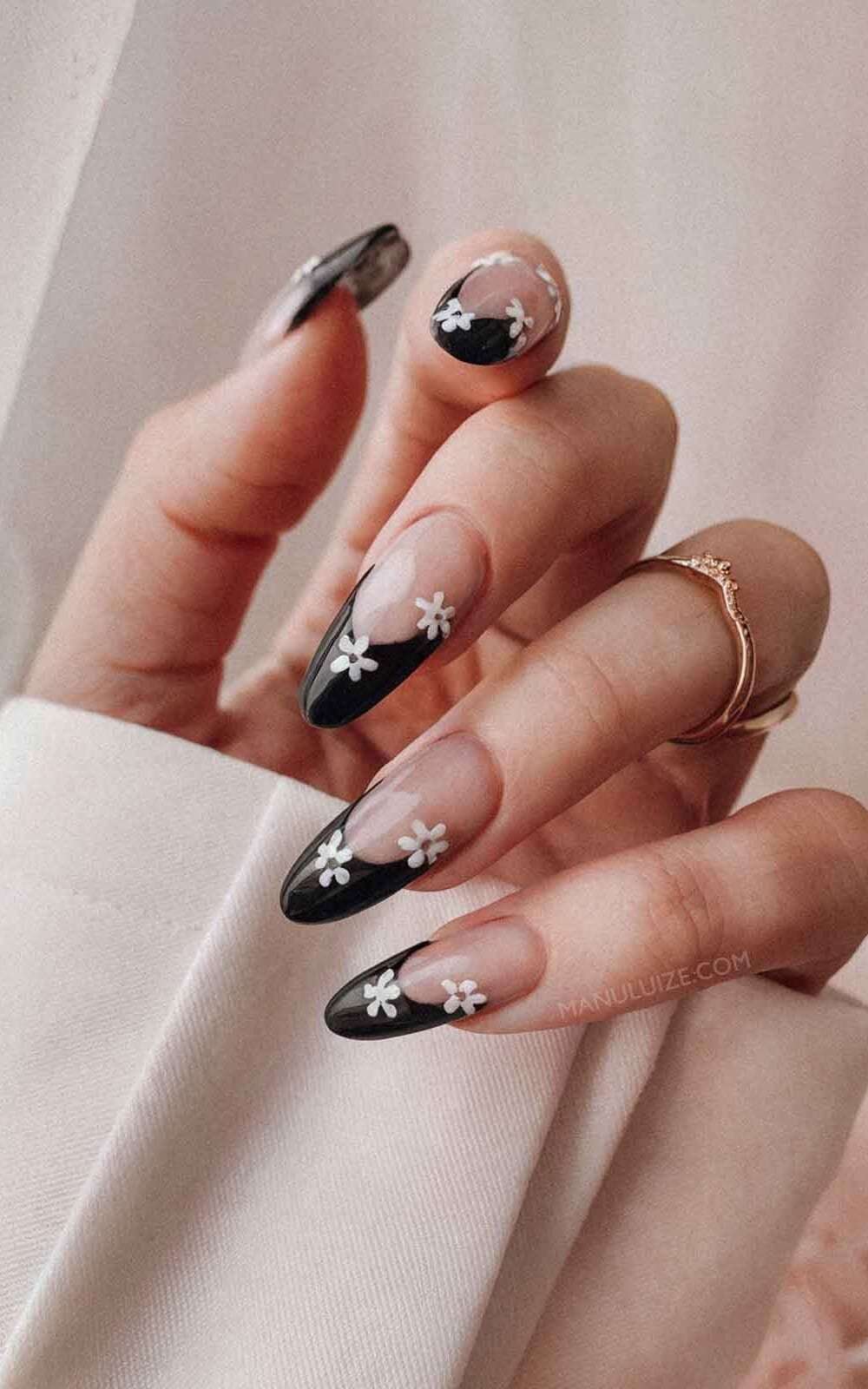 Long Almond Black French with White Flowers Long Almond Black French with White Flowers — Black Nail Ideas