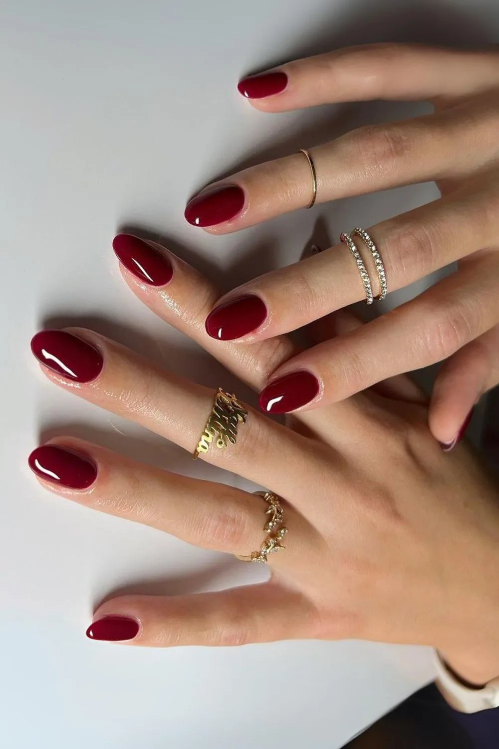 Rich Deep Burgundy Glossy Ovals Rich Deep Burgundy Glossy Ovals — Winter Red Nails