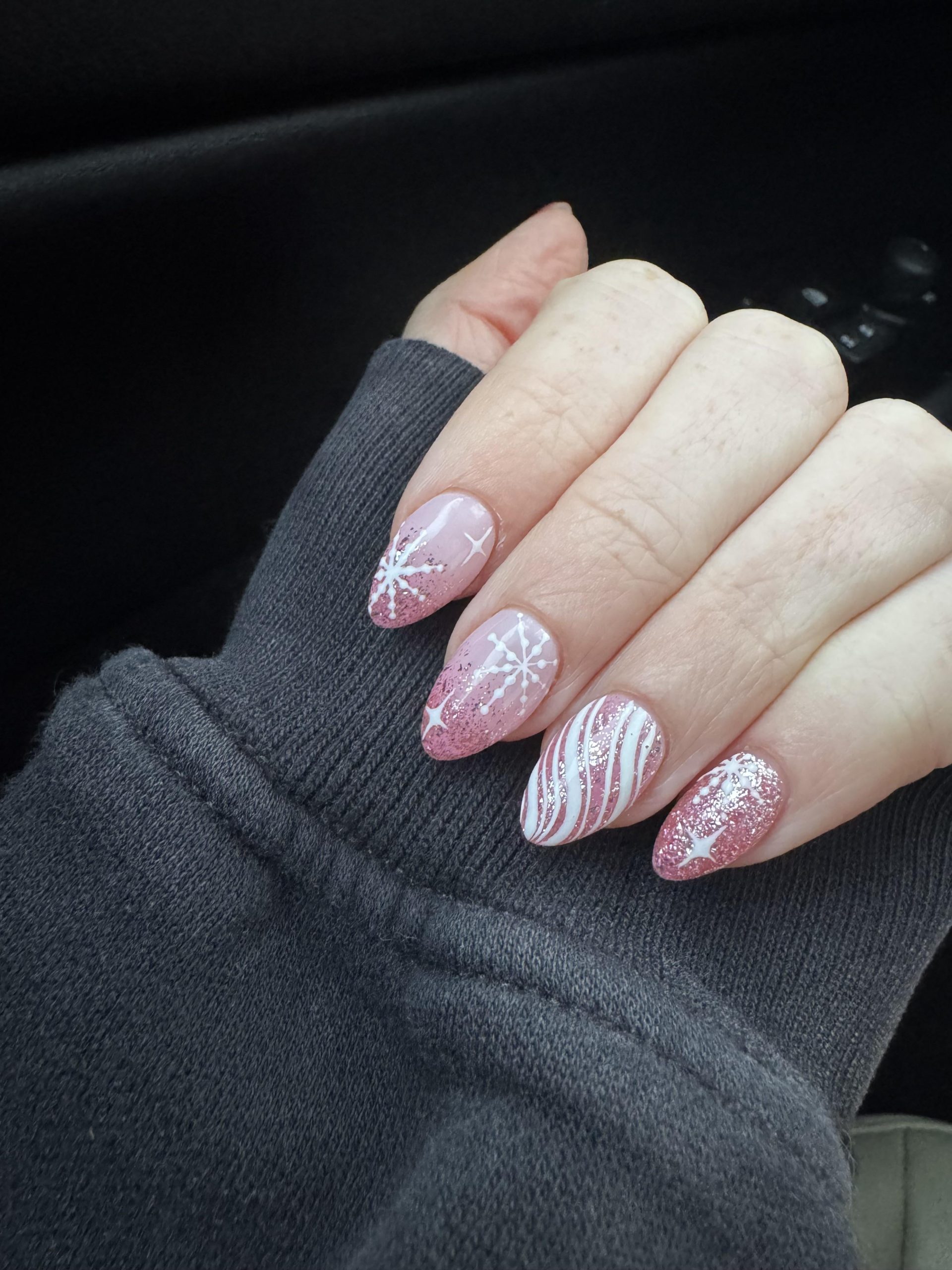 Pale Pink Glitter Gradient Nails Pale Pink Glitter Gradient Nails — Winter Pink Nails