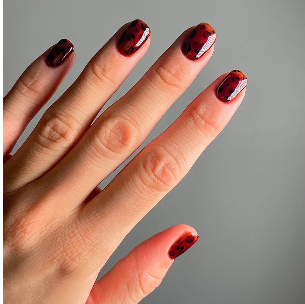 Classic Tortoiseshell Short Oval Nails Classic Tortoiseshell Short Oval Nails — Short Nail Designs
