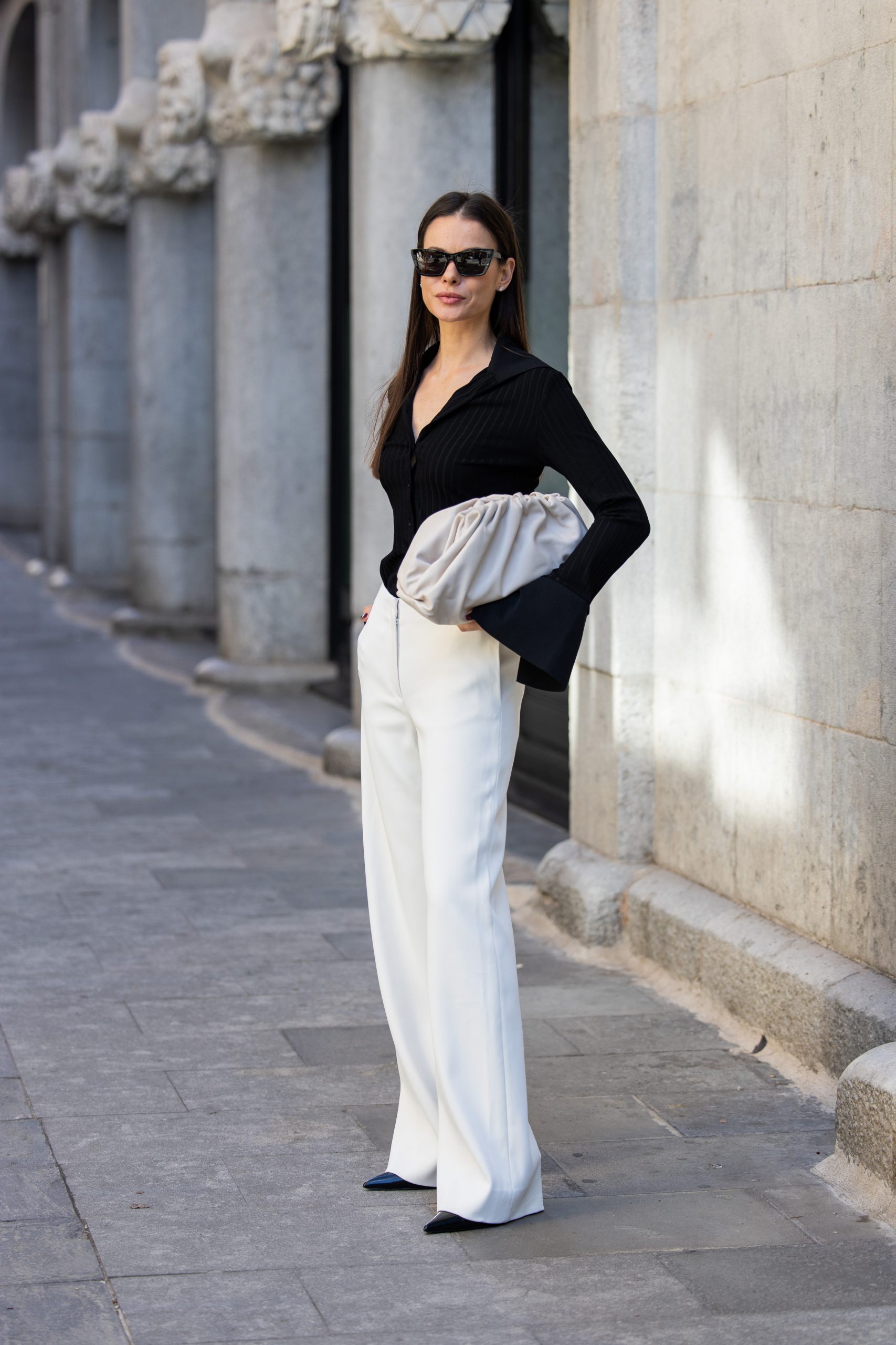 Chic Minimalism: Wide-Leg Trousers and Ribbed Knit Chic Minimalism: Wide-Leg Trousers and Ribbed Knit — Winter Work Outfits