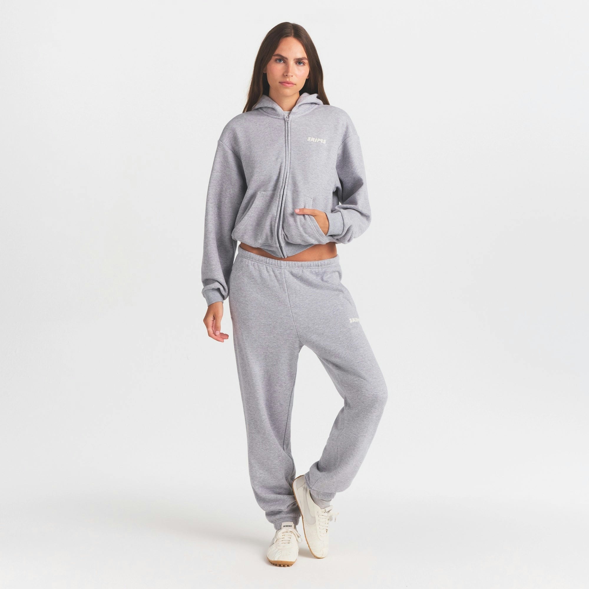 Relaxed Grey Fleece Sweatpants and Zip-Up Hoodie Set Relaxed Grey Fleece Sweatpants and Zip-Up Hoodie Set — Sweatpants Outfits