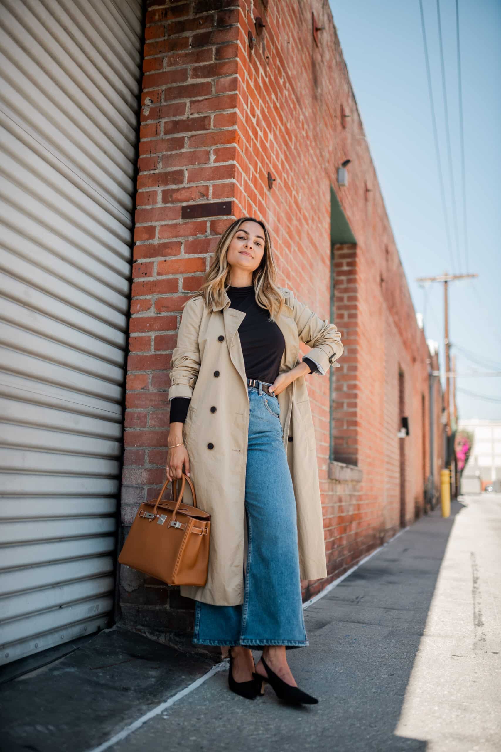 Black Turtleneck with Wide-Leg Jeans Under a Beige Trench Coat Black Turtleneck with Wide-Leg Jeans Under a Beige Trench Coat — Turtleneck Outfits