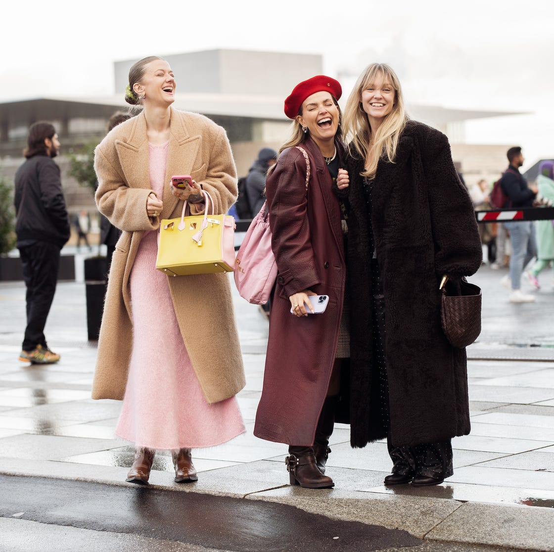 Teddy Coats and Patterned Trousers for a Fashionable Gathering Teddy Coats and Patterned Trousers for a Fashionable Gathering — Cute Winter Outfits