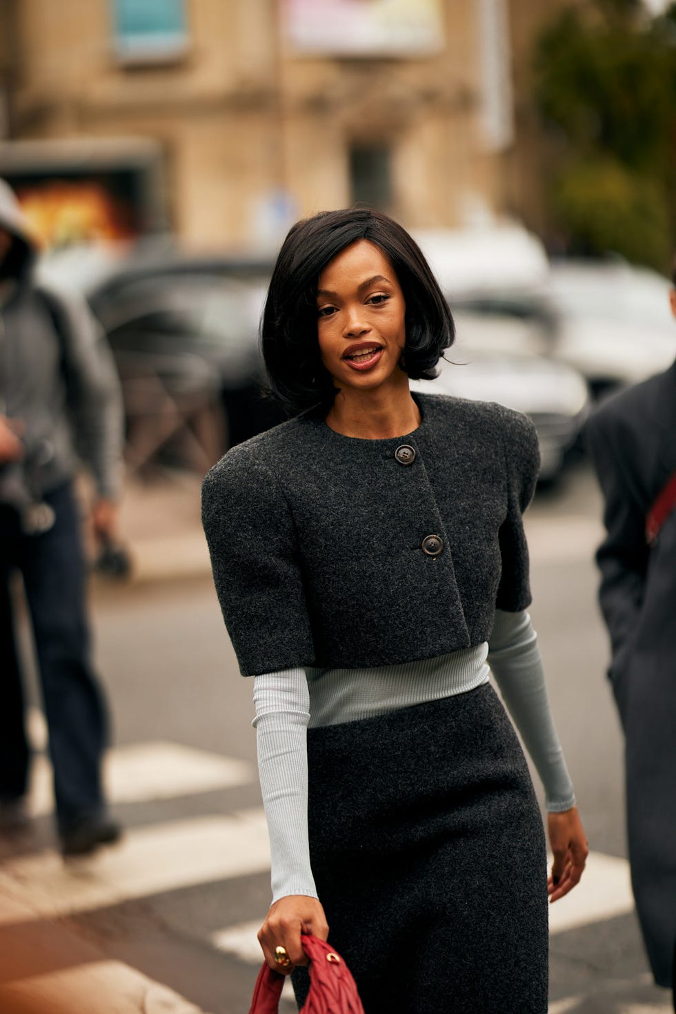 Sleek Black Bob With Blunt Bangs Sleek Black Bob With Blunt Bangs — Winter Haircuts with Bangs