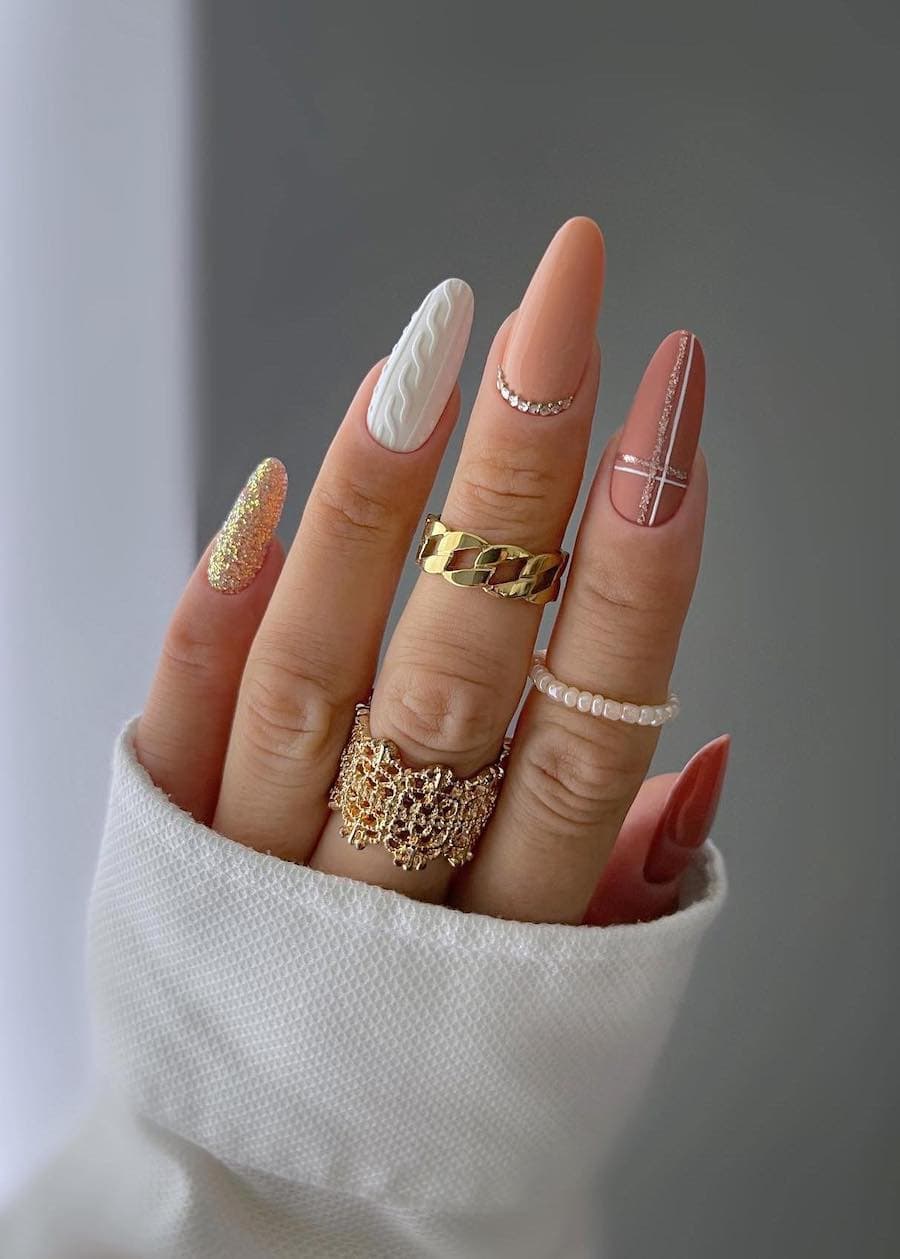 Textured Knit Peach Abstract Lines Textured Knit Peach Abstract Lines — Long Winter Nails