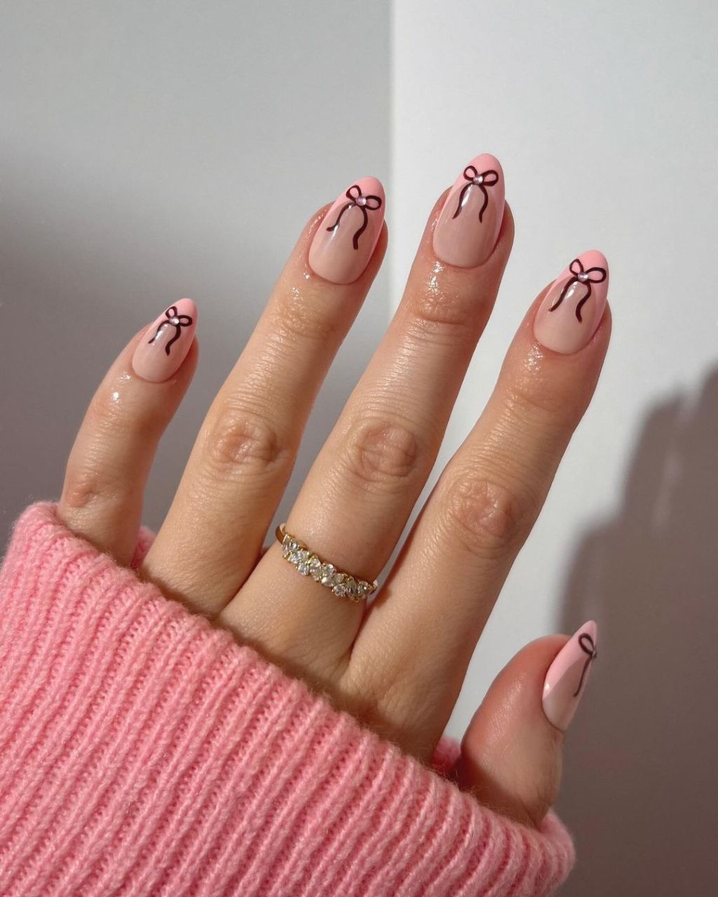 Light Pink with Dark Brown Leaf Motif Nails Light Pink with Dark Brown Leaf Motif Nails — Classy Simple Nail Designs