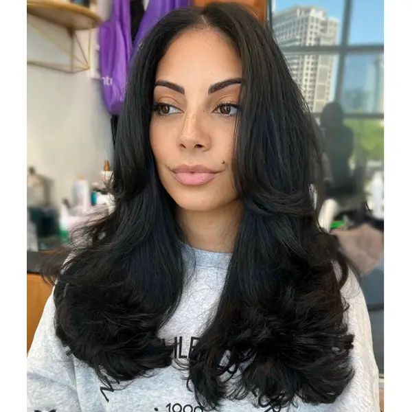 Front View Medium Crop Visual Idea Front View Medium Crop Visual Idea — Long Winter Haircuts
