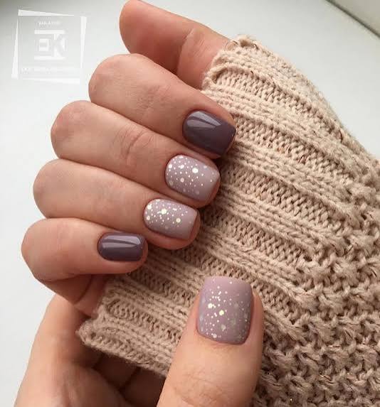 Short Almond Mountain Motif Nails Short Almond Mountain Motif Nails — Simple Winter Nails