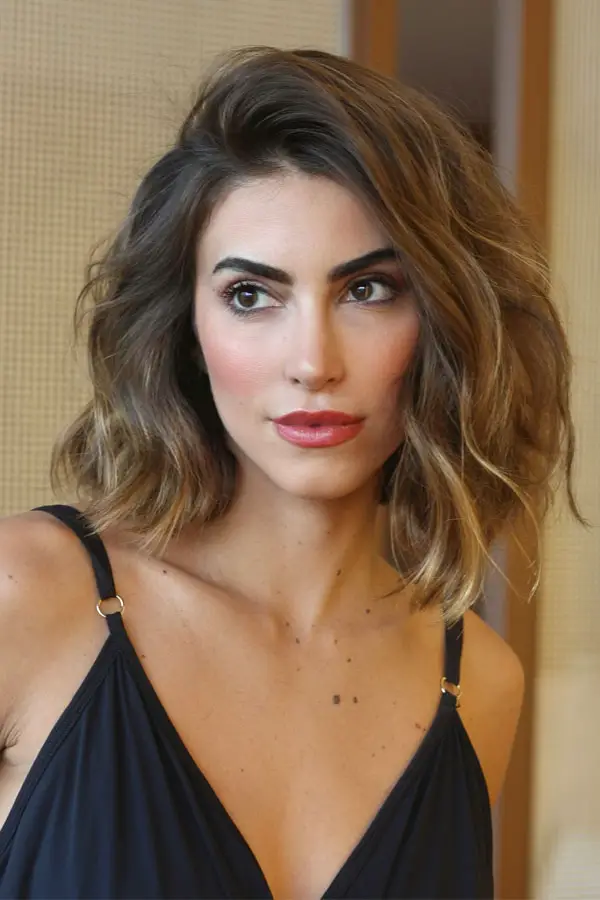 Textured Lob With Deep Side Part Textured Lob With Deep Side Part — Winter Haircuts for Wavy Hair