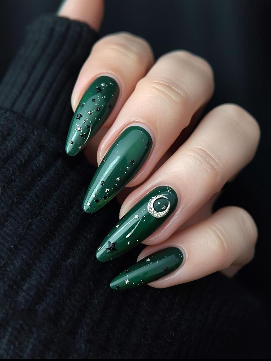 Celestial Emerald with Stars and Moon Charm Celestial Emerald with Stars and Moon Charm — Emerald Green Nails