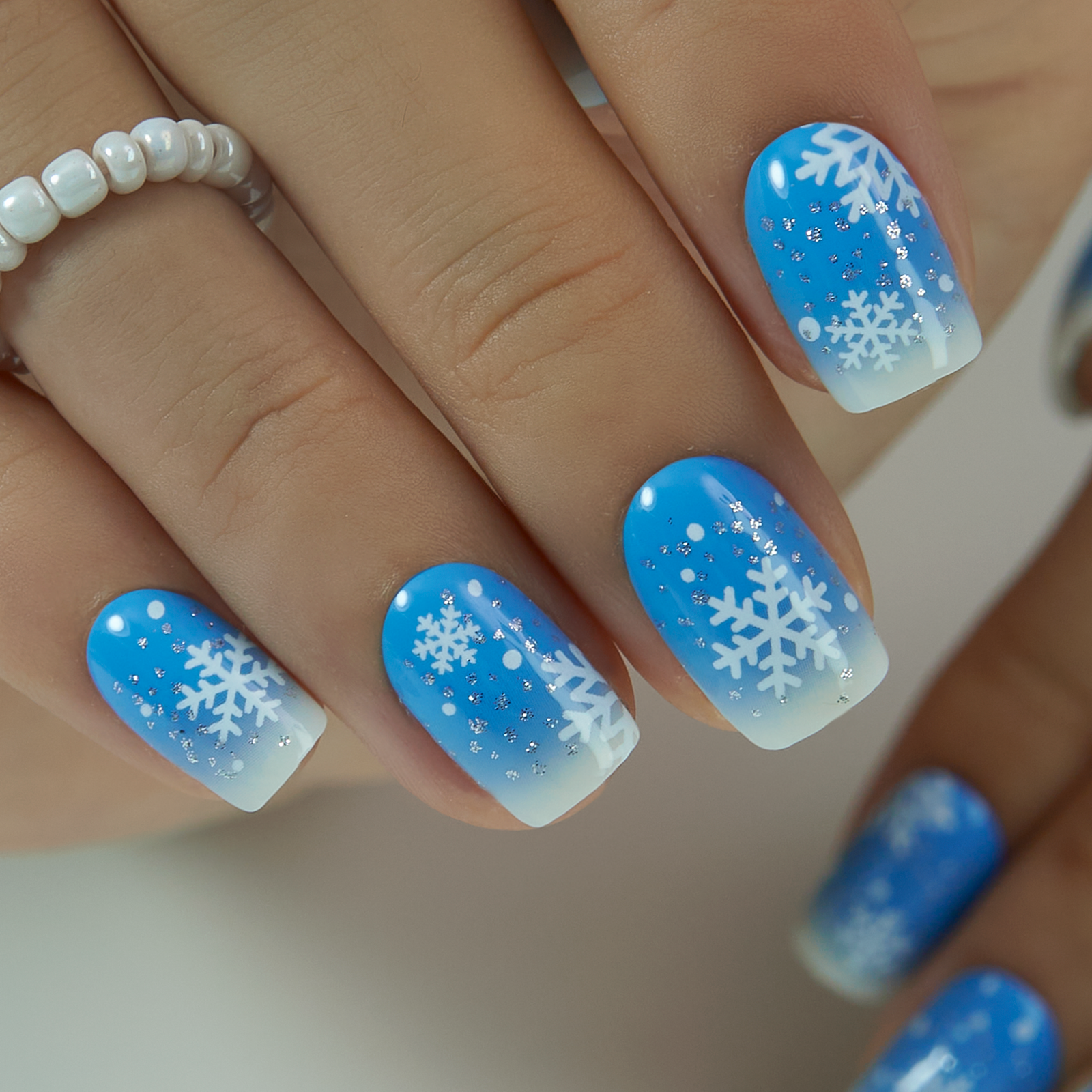 Blue to White Gradient Glitter Snowflake Squares Blue to White Gradient Glitter Snowflake Squares — Snowflake Nails