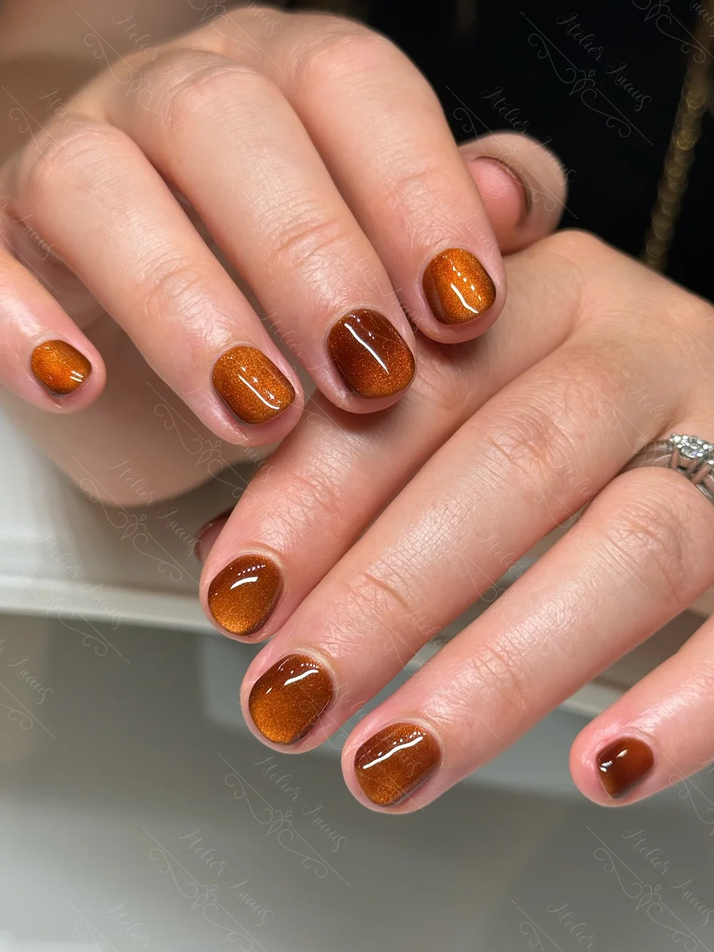 Vibrant Orange Golden Shimmer Cat Eye Oval Nails Vibrant Orange Golden Shimmer Cat Eye Oval Nails — Velvet Nails