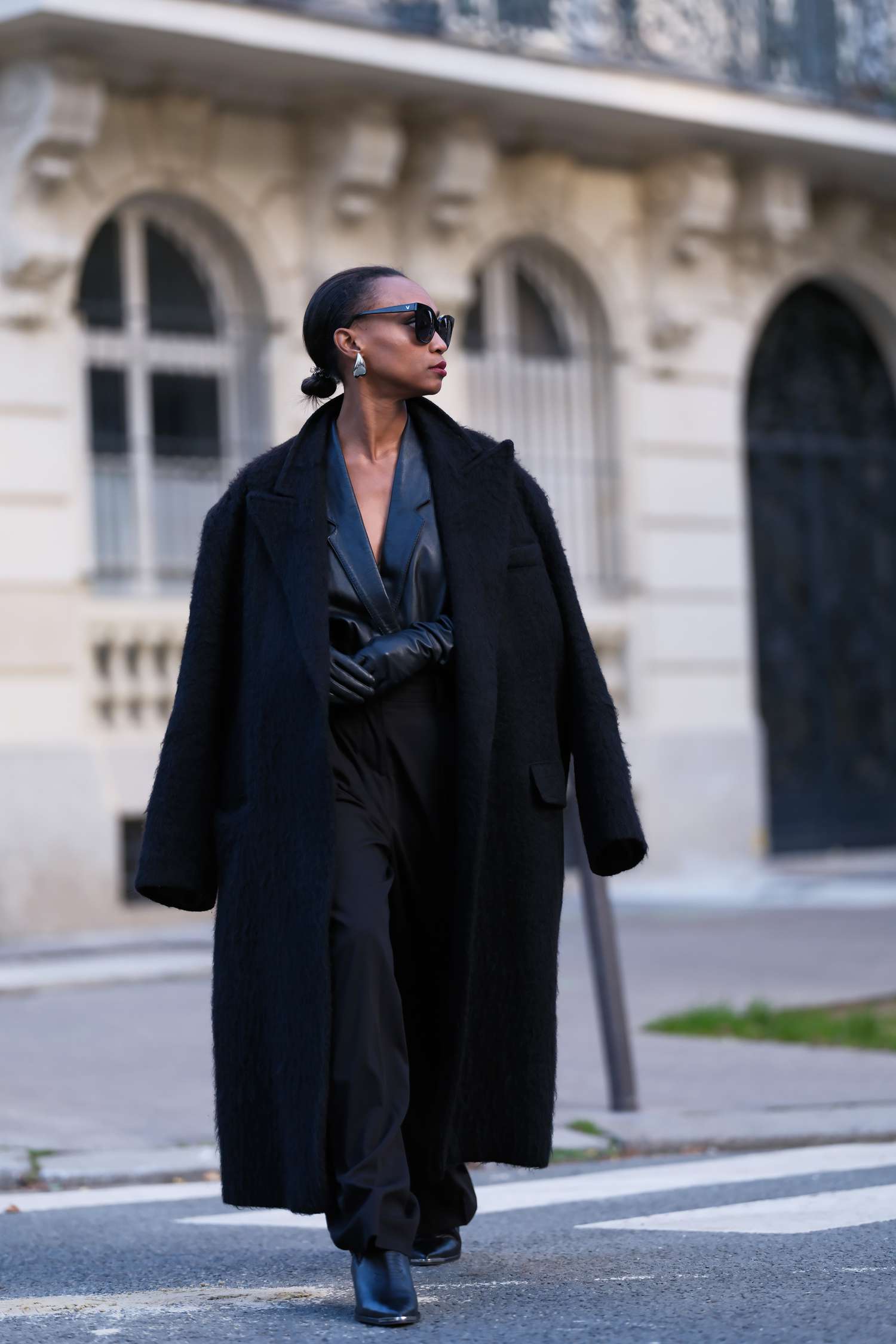 Monochromatic Black for Evening Elegance Monochromatic Black for Evening Elegance — Winter Outfits for Women Over 40
