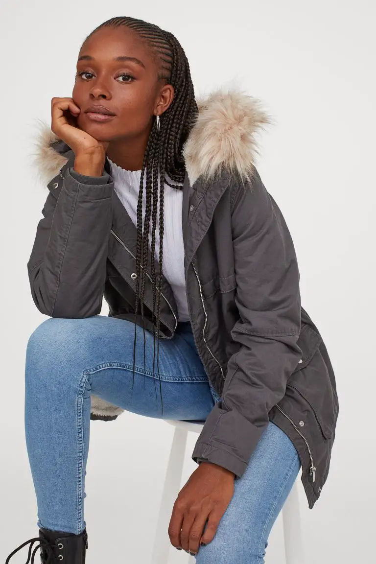 Green Utility Jacket with Leopard Print Sweater and Ripped Jeans Green Utility Jacket with Leopard Print Sweater and Ripped Jeans — Parka Outfits