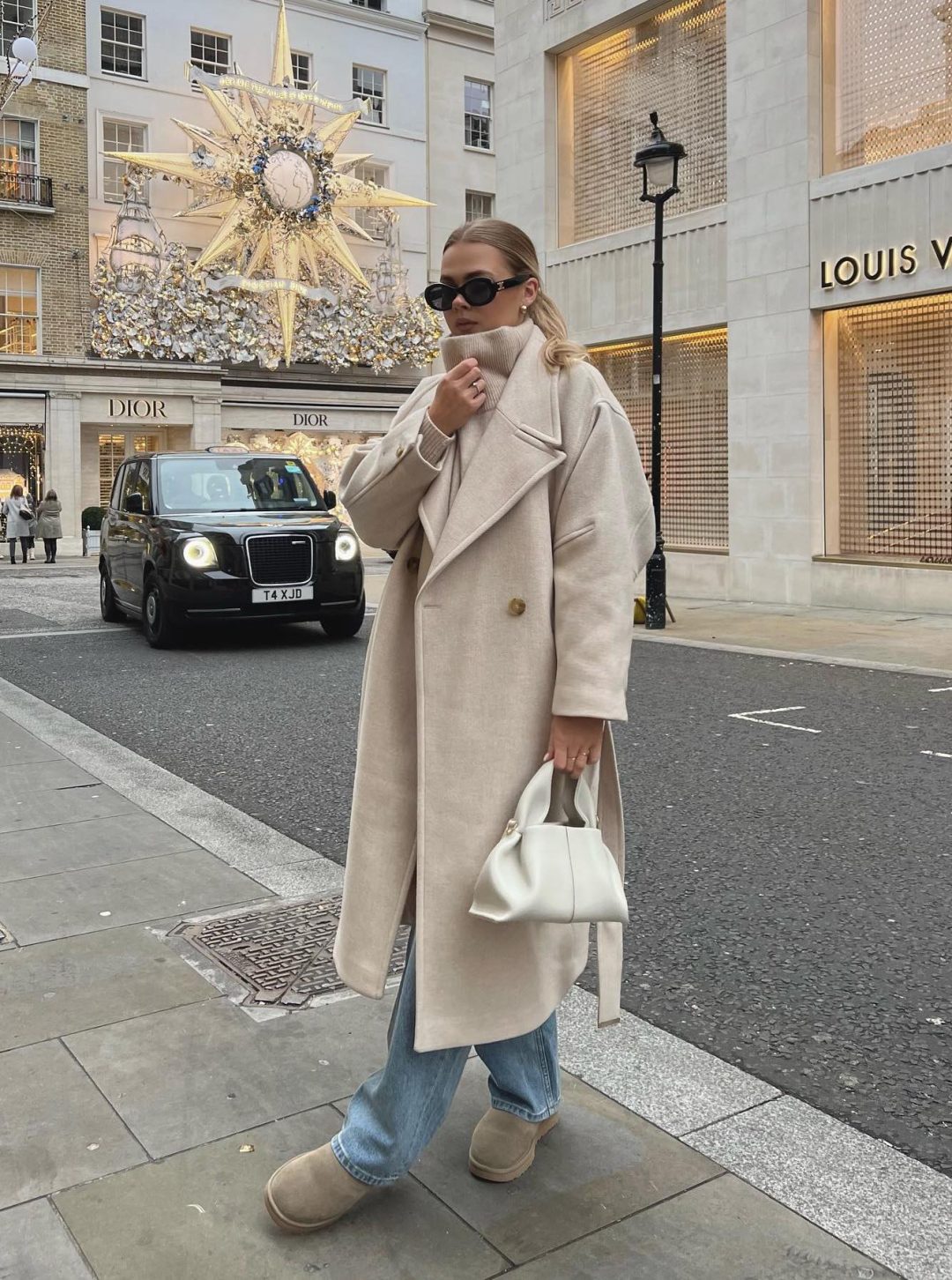 Casual Everyday Outfit Idea Casual Everyday Outfit Idea — Minimalist Winter Outfits