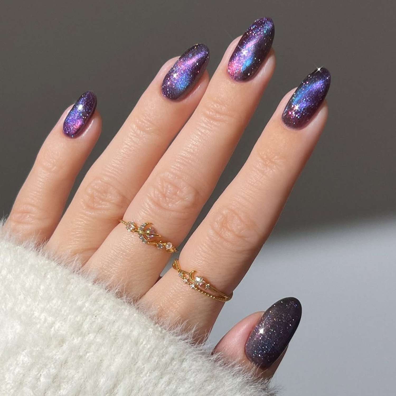 Galaxy Effect Long Oval Nails Galaxy Effect Long Oval Nails — Winter Oval Nails