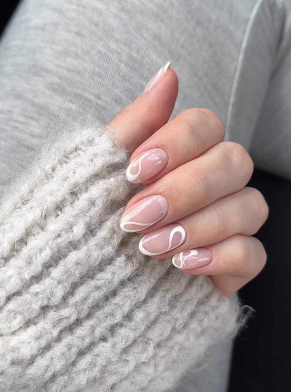 Subtle White Swirls on Sheer Nude Subtle White Swirls on Sheer Nude — Short Winter Nails