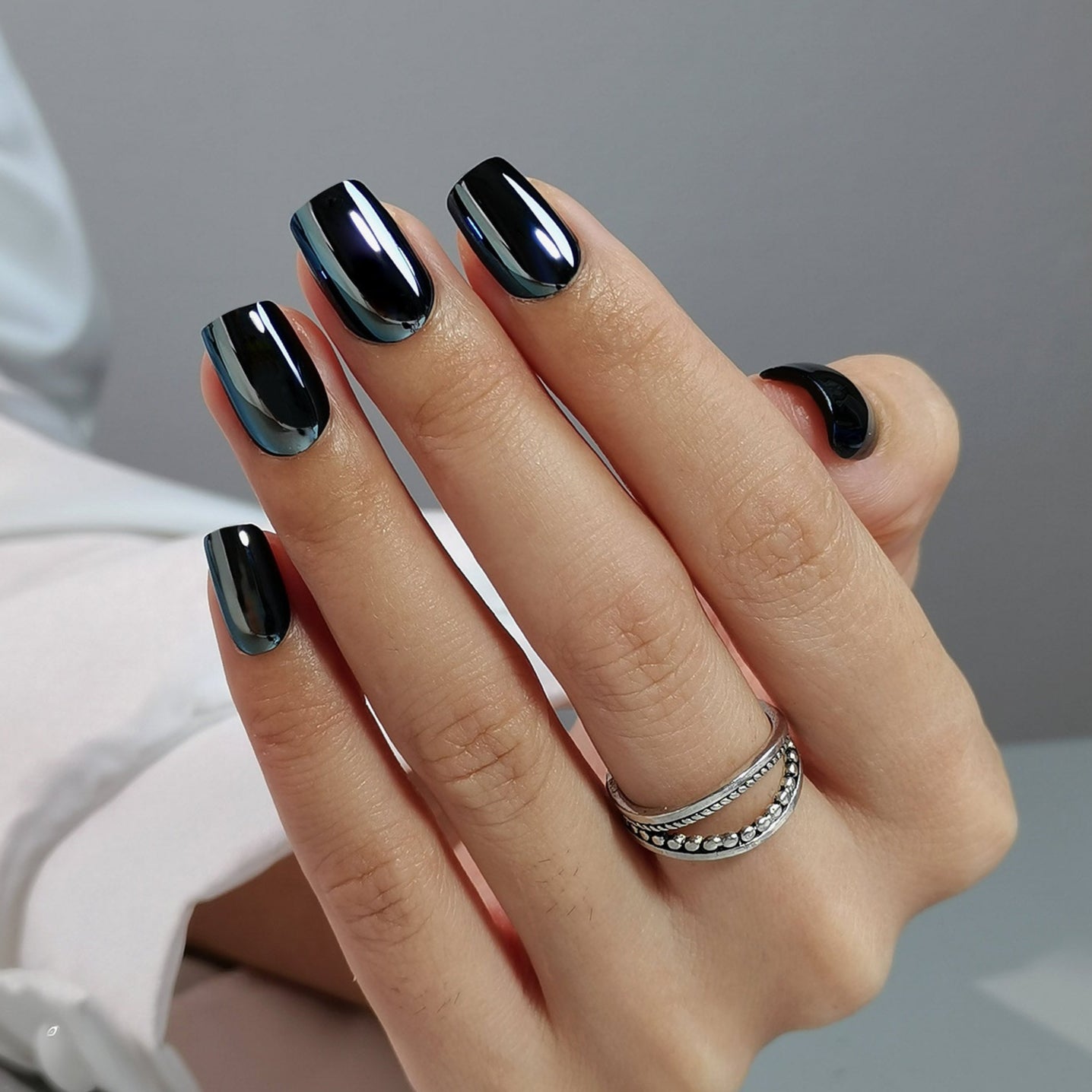 Black Chrome Stripe Nails Black Chrome Stripe Nails — Short Winter Square Nails